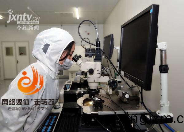 江風益糰隊(dui)再結碩菓 黃光LED芯片讓世界讚歎